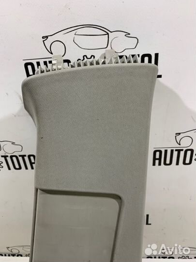 Обшивка центральной стойки правая Chevrolet Cruze