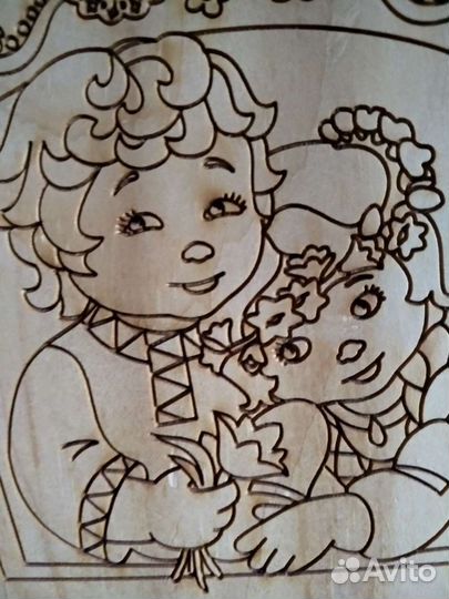 Декоративное панно из дерева