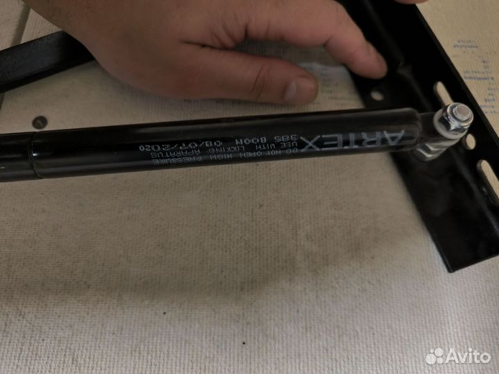 Подьемный механизм для кровати