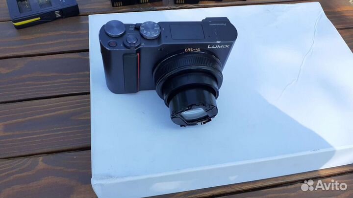 Panasonic Lumix DC TZ200