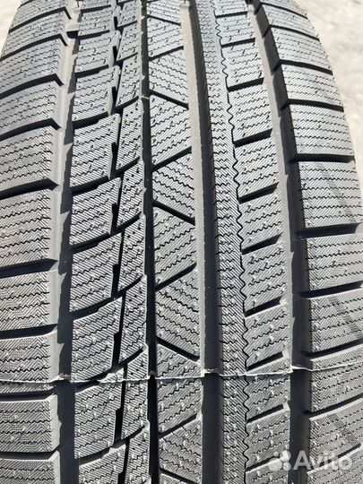 Sunwide Snowide 215/55 R17 122T