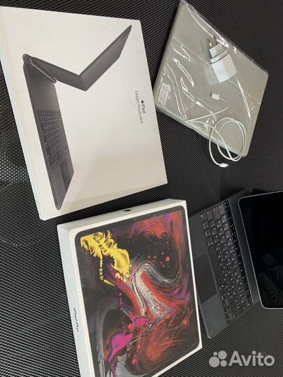 iPad pro 12 9 2018 + magic keyboard
