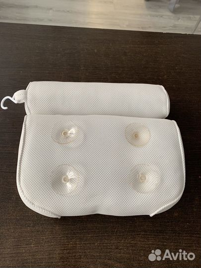 Подушка для ванны с присосками