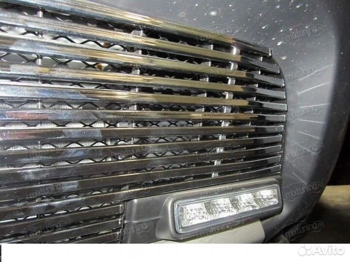 Решетка в бампер Renault Duster 2012-2020 с дхо