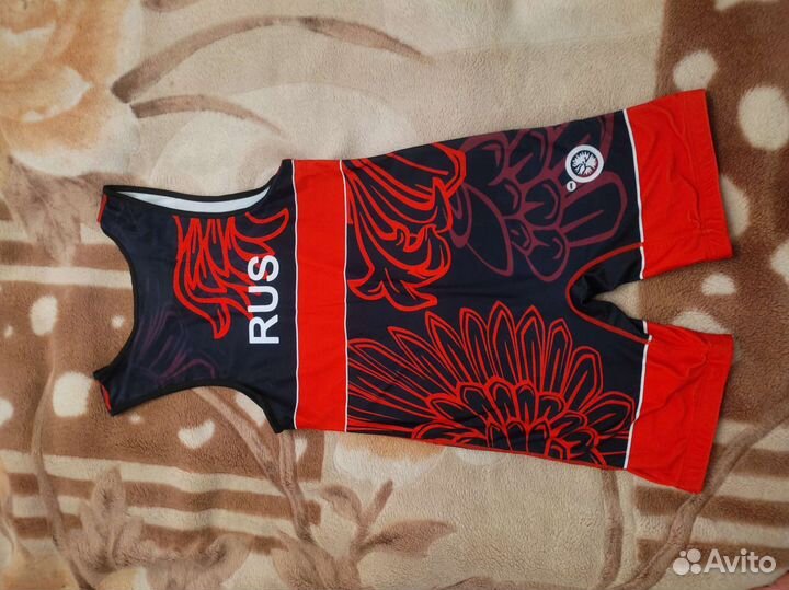 Борцовское трико asics есть и синие