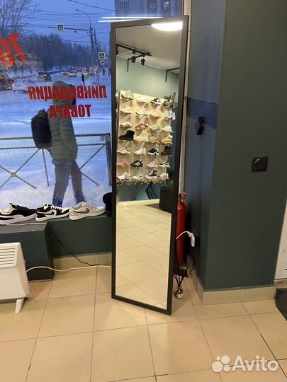 Зеркало в рамке