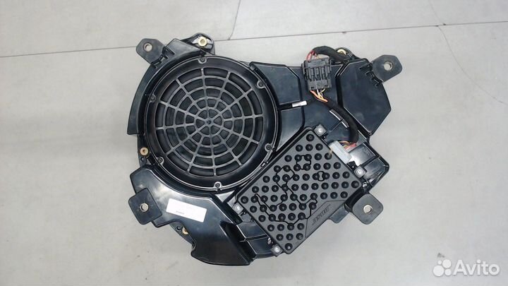 Сабвуфер Porsche Cayenne, 2012