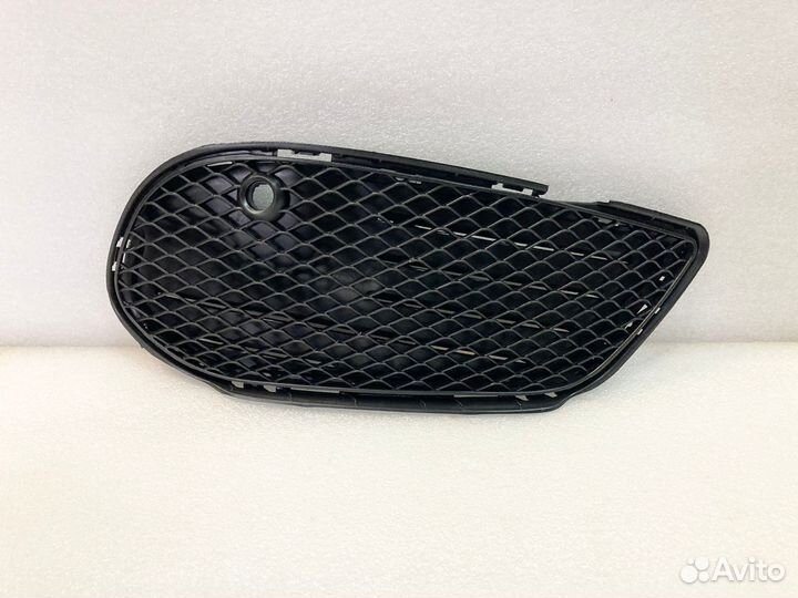 Решетка бампера Мерседес W 205 AMG До рестайлинг