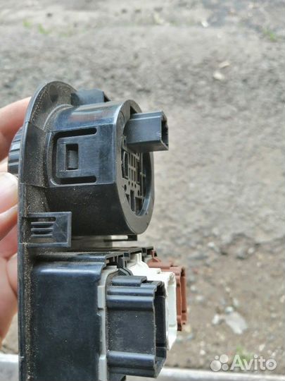 Выключатель полного привода Ниссан Кашкай