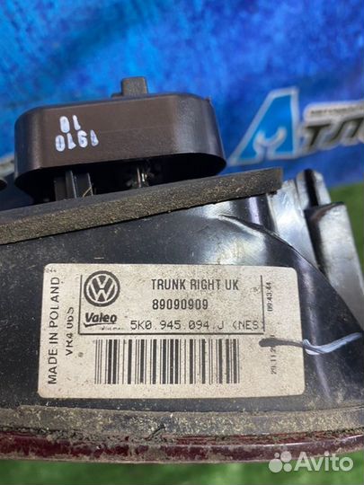 Фонарь в крышку задний правый Volkswagen Golf MK6