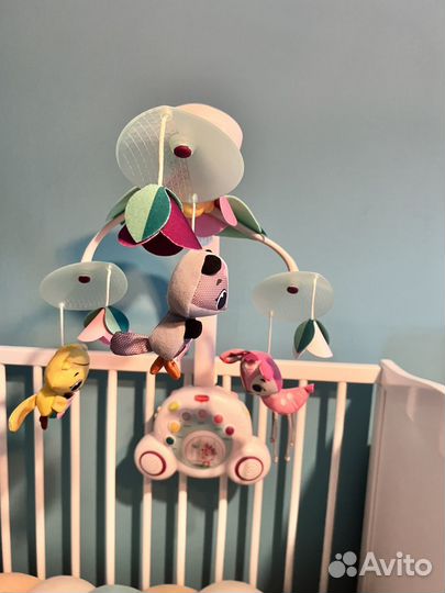 Мобиль на кроватку tiny love бумбокс принцесса