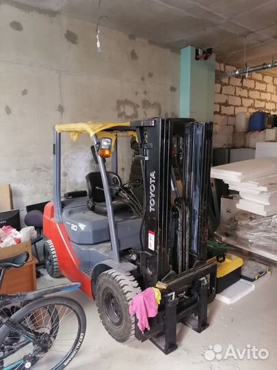 Вилочный погрузчик Toyota 62-8FD20, 2012