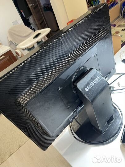 Монитор 24 дюйма Samsung