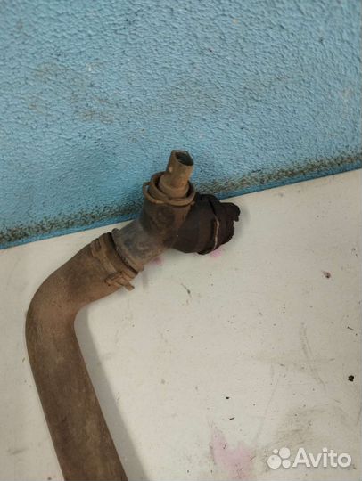 Octavia a5 патрубок охлаждения радиатора