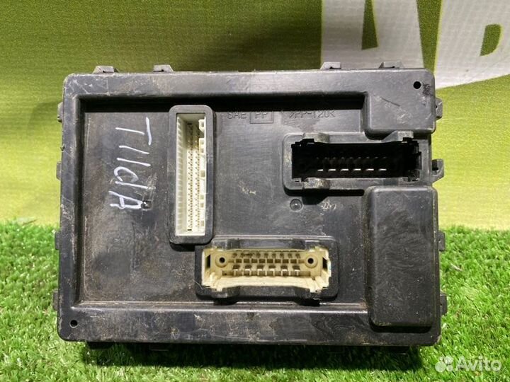 Блок комфорта Nissan Tiida Latio SC11 HR15 2008