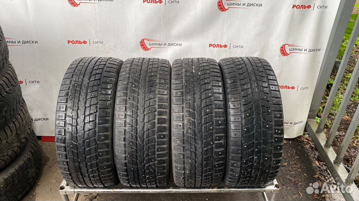 Dunlop SP Winter Ice 01 215/50 R17 95T