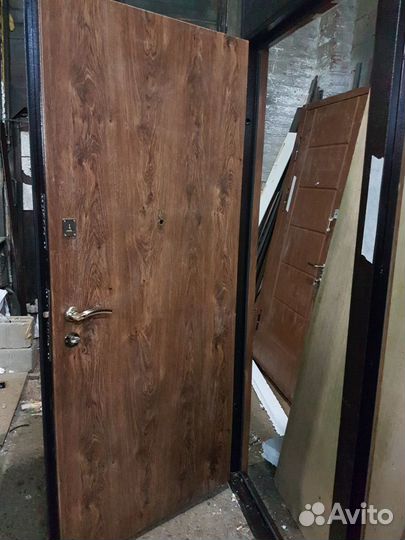 Дверь из стали с мдф отделкой