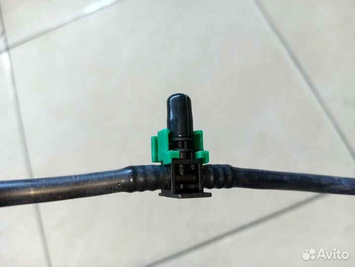 Обратка топливная Ford Transit 2.2