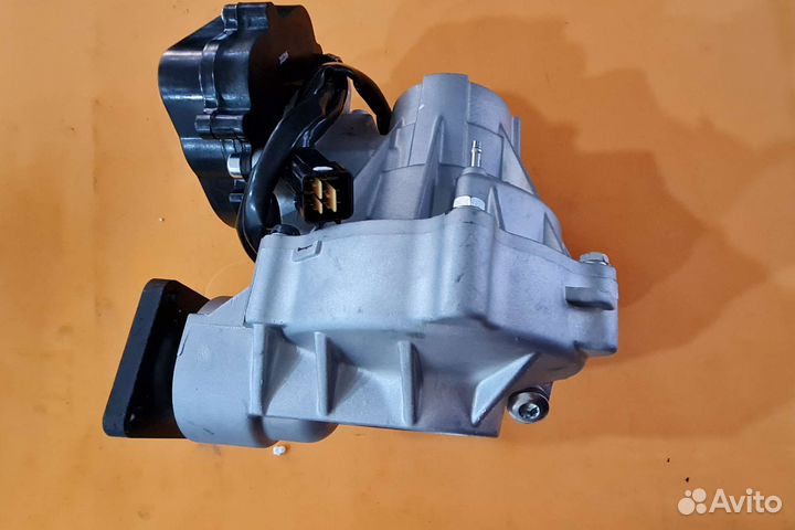 Передний редуктор с сервоприводом Q800-310000