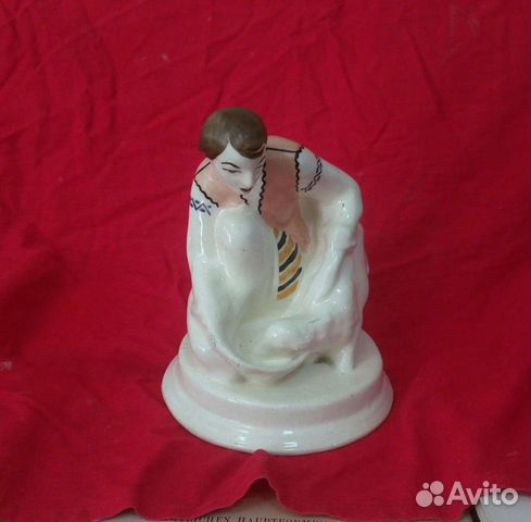 Девушка с ягненком.Константиновский завод