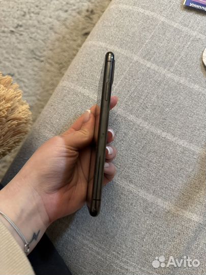 iPhone X, 64 ГБ