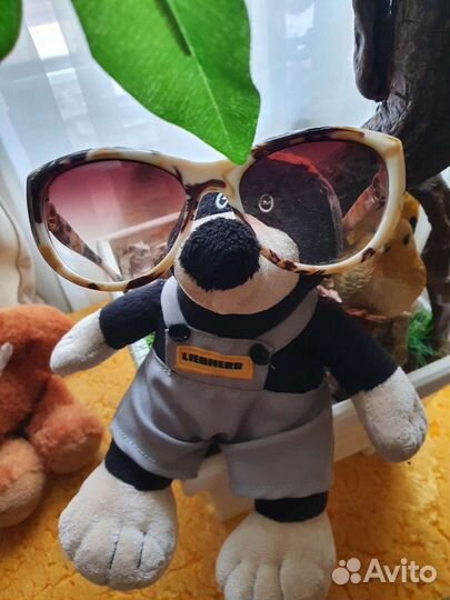 Очки солнцезащитные