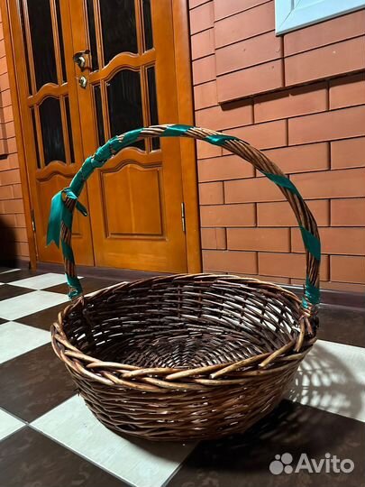 Корзина плетеная