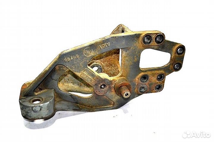 Кронштейн рессоры, переднего моста, передний правы