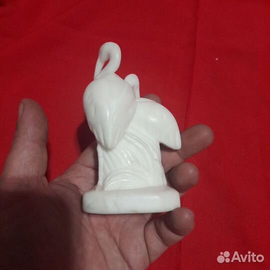 Винтажная мраморная статуэтка Аист