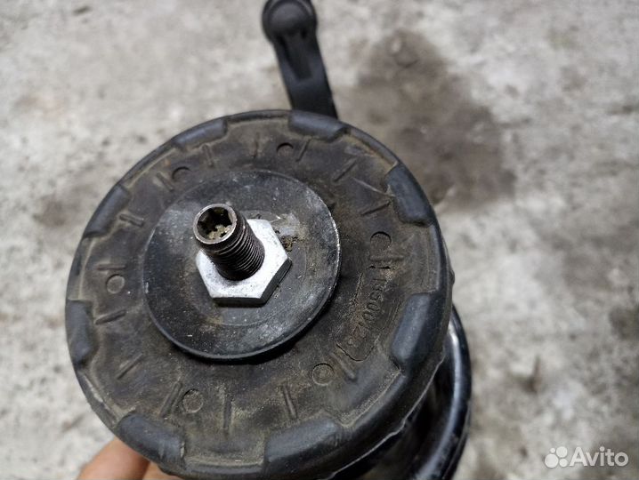 Амортизатор передний левый Opel Insignia 1 поколен