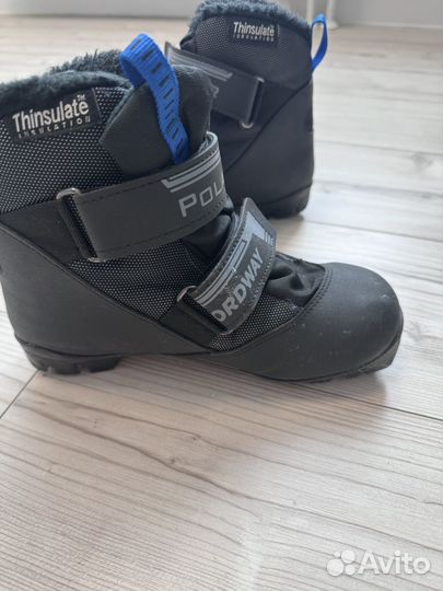 Беговые лыжи и ботинки