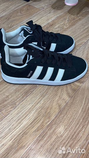 Adidas campus