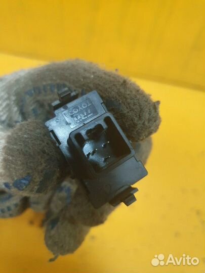 Кнопка стеклоподъемника toyota тойота