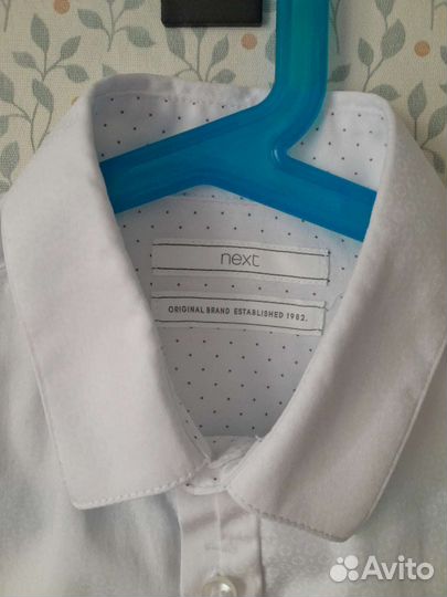 Рубашка белая next 134 с набивным рисунком