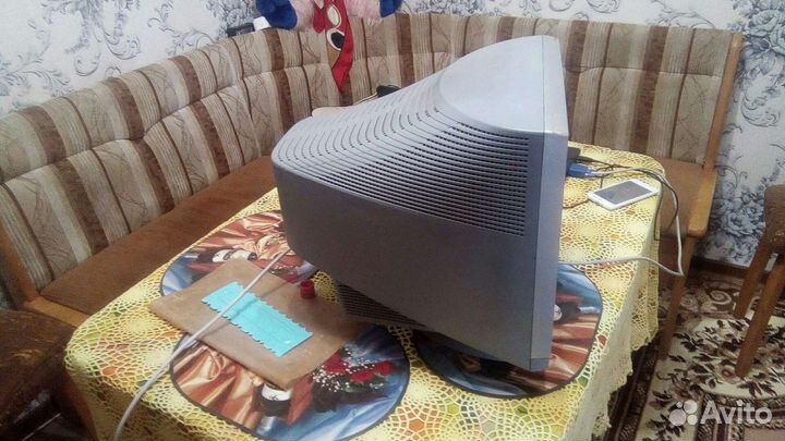 Монитор 40см