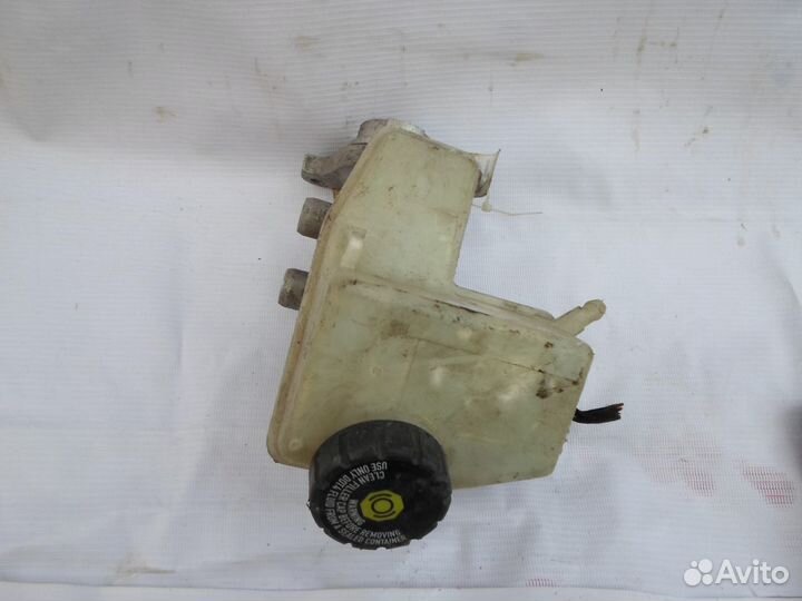 Цилиндр тормозной главный Opel Zafira B (2005)