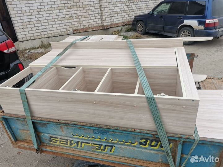 Письменный стол, кровать, шкаф, тумбочка