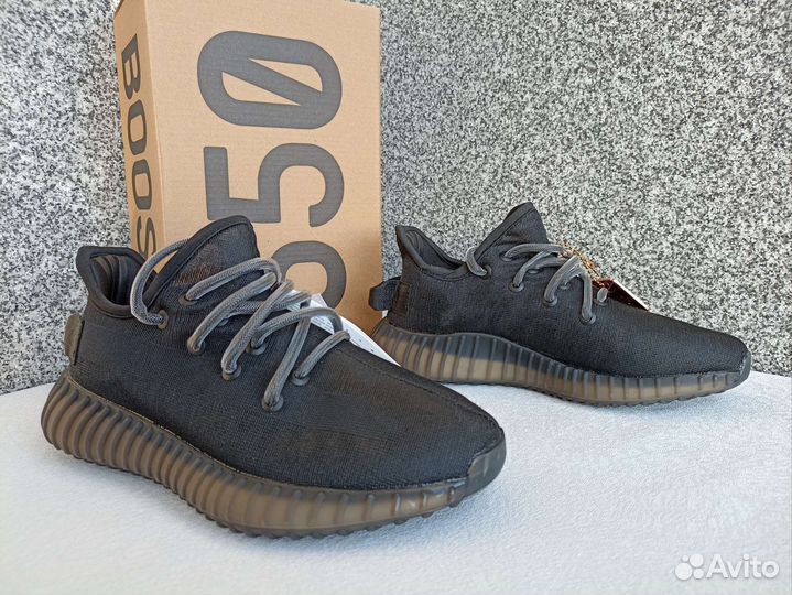 Кроссовки adidas yeezy boost 350 (р-р 40)