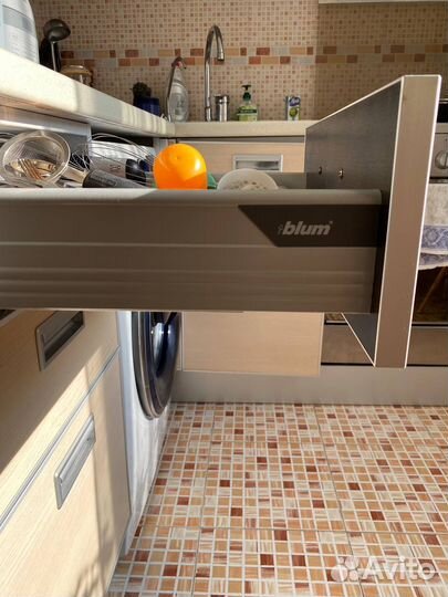 Кухня угловая бу 6 м2