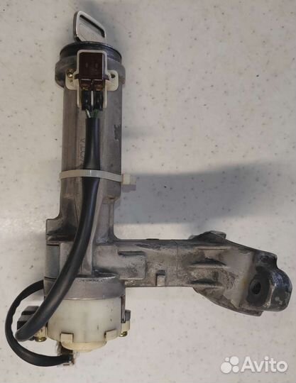 Замок зажигания Toyota Corolla ae101