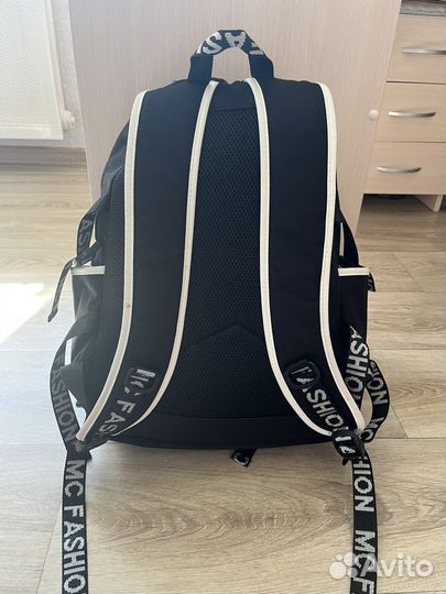 Рюкзак школьный