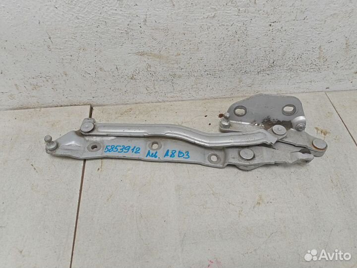 Петля багажника левая Ауди