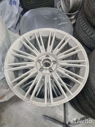 Литые диски Bentley R20 5112