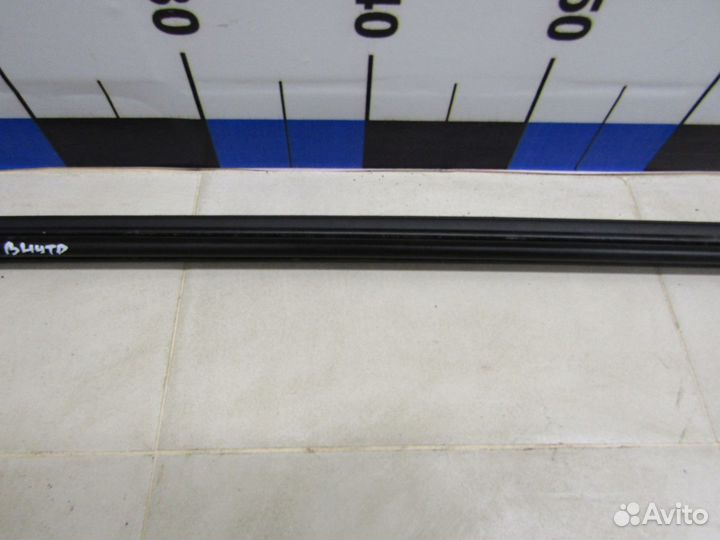 Накладка стекла заднего правого Passat B6 2005-201