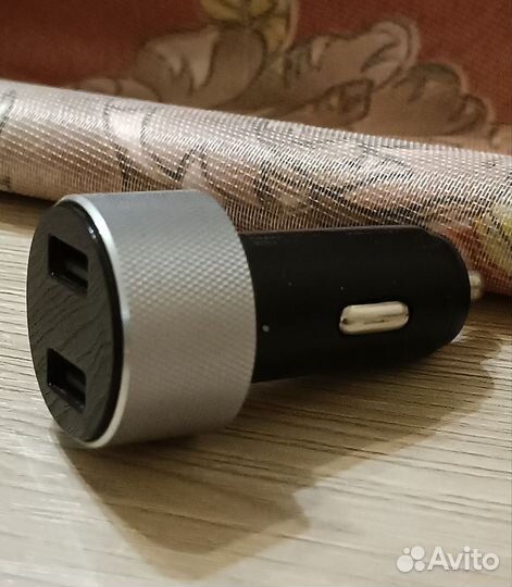 Зарядник в прикуриватель