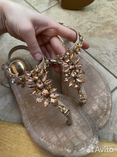 Сандалии женские 38