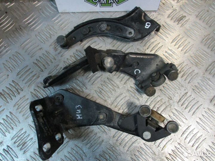 Ролик сдвижной правой двери Vw Caddy 3 2007г