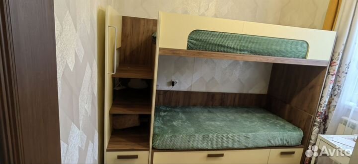 Двухъярусная кровать