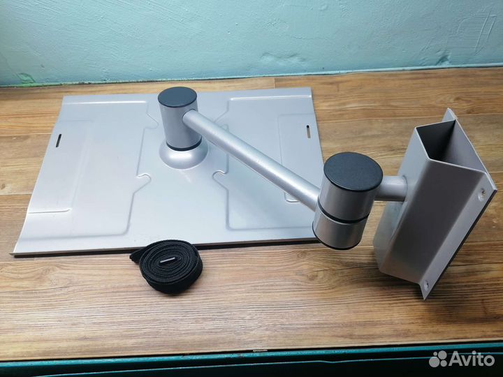 Полка навесная для телевизора или техники