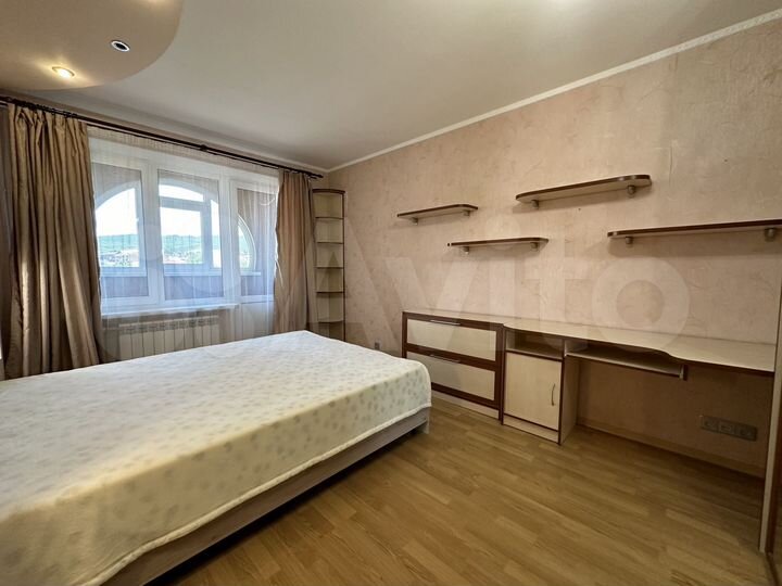 4-к. квартира, 80 м², 6/9 эт.